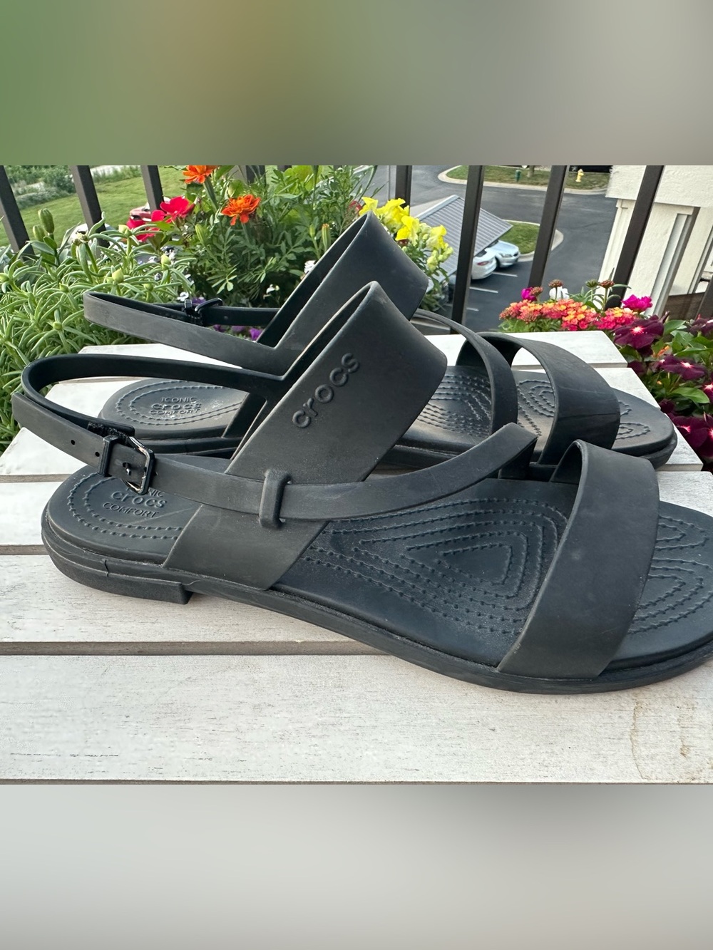 Crocs Women’s Tulum Strappy Sandals Flat Sandal - Picture 9 of 12